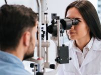 Τα μάτια μπορούν να «προδώσουν» το Αλτσχάιμερ δεκαετίες πριν εμφανιστούν τα συμπτώματα