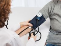Ανθεκτική υπέρταση: Τι είναι και πώς λειτουργεί νέο πειραματικό φάρμακο που τη μειώνει