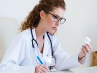 Βιοτίνη (Βιταμίνη Β7): Πότε είναι καλύτερο να λαμβάνεται και ποια η σημασία της για την υγεία