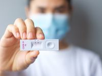 Μπορείτε ακόμα να χρησιμοποιήσετε ένα ληγμένο τεστ COVID-19;