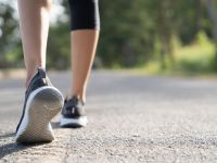Πότε το περπάτημα μειώνει στο μισό τον κίνδυνο καρκίνου