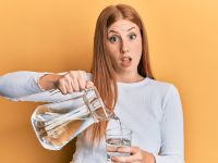 Οι γιατροί προειδοποιούν για 5 "υγιεινές" συνήθειες που βλάπτουν σιωπηλά τα νεφρά