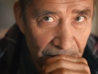 Γνωρίζετε τα 4 βασικά σημάδια του Πάρκινσον;