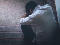 Κατάθλιψη: Γιατί στους μισούς πάσχοντες δεν λειτουργούν τα αντικαταθλιπτικά