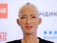 PHARMA point 2025: Επίσημη προσκεκλημένη η Sophia the Robot