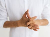Τι πρέπει να ξέρετε για τους ήχους που κάνουν οι αρθρώσεις σας