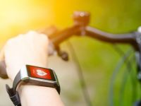 Πώς οι φορετές συσκευές αλλάζουν τη διαχείριση καρδιακών νοσημάτων