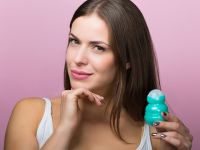 Αποσμητικό πριν τον ύπνο ή το πρωί; Αυτή είναι η σωστή απάντηση