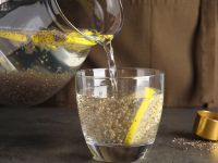 Τι συμβαίνει όταν πίνετε σπόρους Chia και νερό με λεμόνι κάθε πρωί