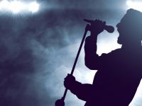 Οι διάσημοι τραγουδιστές πεθαίνουν 4 χρόνια νωρίτερα από μη διάσημους – Απίστευτα πιστευτή έρευνα