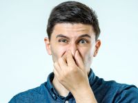 Αυτή η αηδιαστική συνήθεια “μπορεί να μειώσει τον κίνδυνο Αλτσχάιμερ κατά 37%” - Τι ισχύει ακριβώς