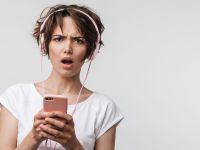 Τι λένε οι ψυχολόγοι για την «ηλικία ακρόασης» του Spotify Wrapped 2025