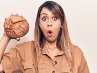 Δυσκοιλιότητα: Ποιο ψωμί βάζει το έντερο σε κίνηση – Πόσες φέτες να τρώτε την ημέρα