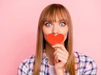 Πώς η κακή υγεία των δοντιών συνδέεται με καρδιακό επεισόδιο