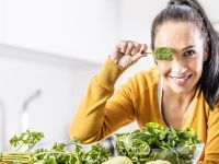 Οι κορυφαίες τροφές σε λουτεΐνη για καλύτερη υγεία ματιών και όχι μόνο