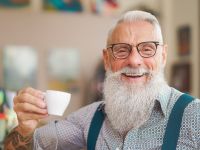 Πόσο καφέ πρέπει να πίνετε για μια μεγαλύτερη και υγιή ζωή;