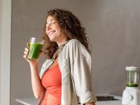 Τι συμβαίνει στο σώμα σας όταν πίνετε πράσινο χυμό κάθε πρωί