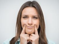 Κατάθλιψη υψηλής λειτουργικότητας: Τα κρυφά συμπτώματα πίσω από την “κανονική” μας ζωή