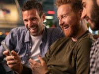 Γιατί η σύνδεση με άλλους κάνει καλό στην υγεία μας