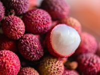 Το τροπικό ροζ φρουτάκι με περισσότερη βιταμίνη C από το 90% των τροφών