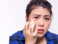 Κνησμός, κάψιμο ή πόνος στα μάτια: Συνήθεις αιτίες και τι να κάνετε