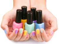 Βερνίκια νυχιών: Ποιες είναι οι επιπτώσεις στα νύχια και το δέρμα - Οι επικίνδυνες ουσίες