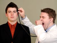 Το χασμουρητό κάνει κάτι εκπληκτικό στον εγκέφαλο - Τι αποκάλυψαν μαγνητικές τομογραφίες