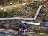 Τέμπη: Ψυχολογικές διαστάσεις του συλλογικού τραύματος και του πένθους