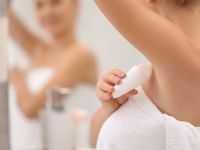 Τι πρέπει να γνωρίζετε για τους ενδοκρινικούς διαταράκτες στα καλλυντικά