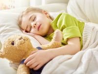 Γιατί χρειάζεται προσοχή όταν ροχαλίζουν τα παιδιά -  Ωτορινολαρυγγολόγος εξηγεί τις επιπτώσεις