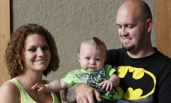 Μάικ Μουρ: Ο πρώτος άνδρας με αναδομημένο πέος που έγινε πατέρας με φυσιολογικό τρόπο (εικόνες)