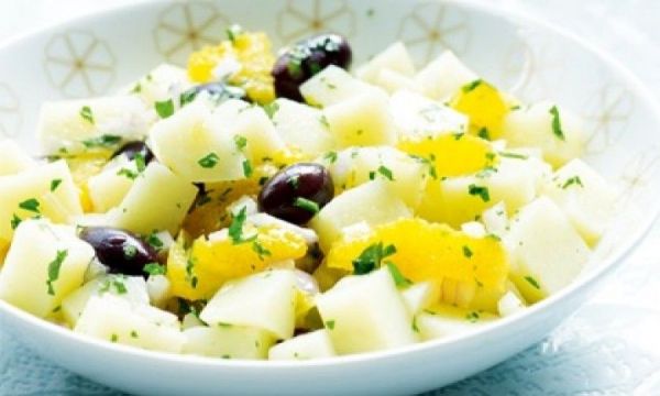 Συνταγή για πατατοσαλάτα με πορτοκάλι