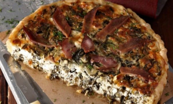 Ανοιχτή πίτα με χόρτα και σύγκλινο Λακωνίας