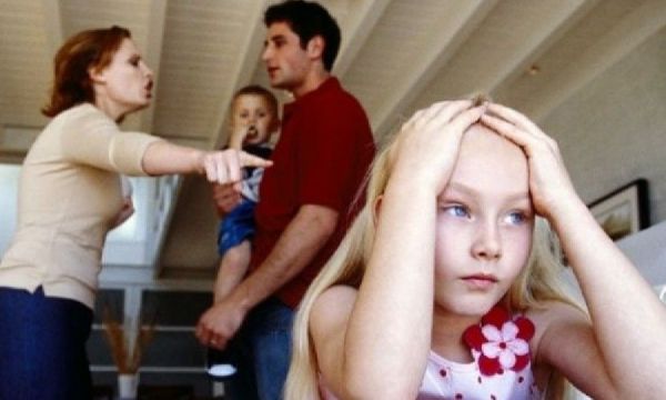 Οι συχνοί καβγάδες των γονιών, βλάπτουν σοβαρά την υγεία των παιδιών!