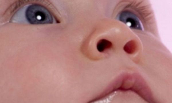 Τι μπορεί να κρύβει η υπερβολική σιελόρροια στα παιδιά