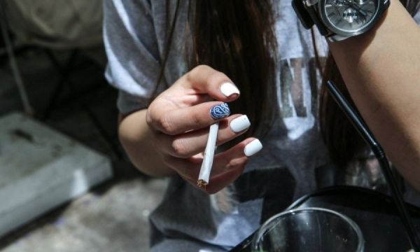 Σπέρνει «λουκέτα», θερίζει… περίπτερα και ψιλικατζίδικα ο φόρος στον στριφτό καπνό