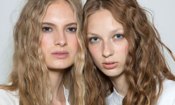 Ξηρά, βαμμένα, άγρια, λιπαρά… Υπάρχει ένα λάδι για κάθε πρόβλημα των μαλλιών σου!