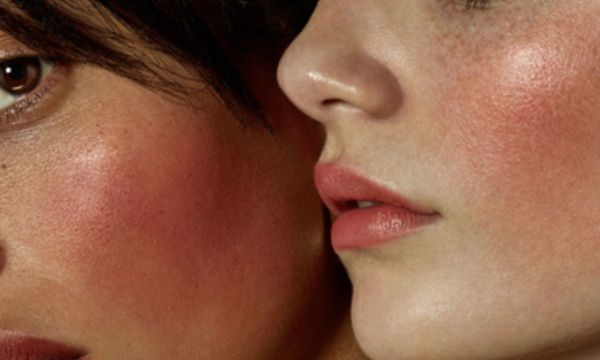 Ώστε κάηκες! Διάβασε αν μπορείς να καλύψεις το κάψιμο με μεικάπ…