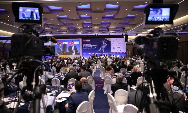 Economist: Περιθώριο διαπραγμάτευσης αφήνει η Κομισιόν για τους προϋπολογισμούς στην Υγεία