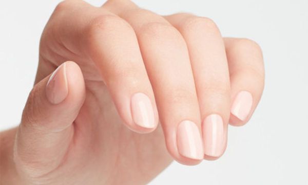 Sheer elegance: Τα πιο κομψά βερνίκια νυχιών είναι τα διάφανα