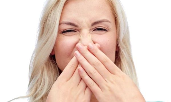 Μήπως δεν πρέπει να κάνεις αποτρίχωση στα ρουθούνια; Ρωτήσαμε και μάθαμε τι ισχύει