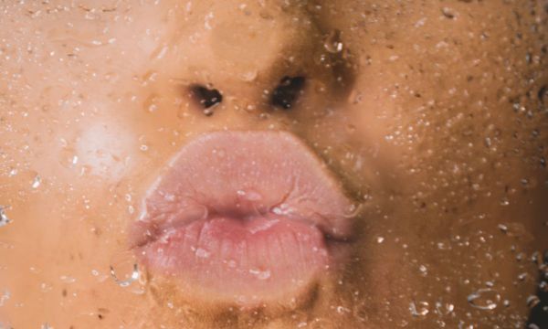 4 super τρόποι για να αποκτήσεις μεγάλα χείλη μέσα σε λίγα λεπτά