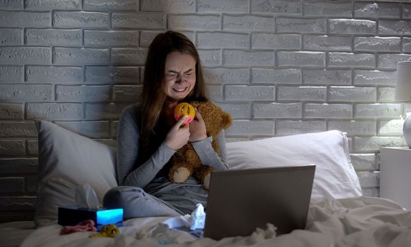 Αποβολή και καραντίνα: Πόσο δύσκολο είναι για μια γυναίκα