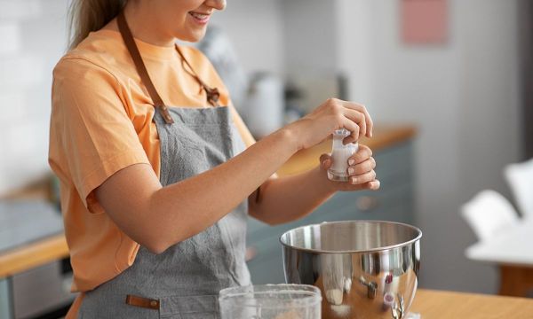 Πότε και πόσο αλάτι πρέπει να προσθέτετε στο φαγητό