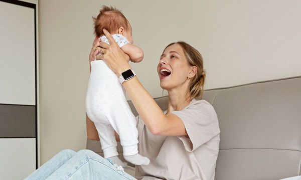 Πότε τα μωρά μπορούν να στηρίξουν μόνα τους το κεφάλι τους;
