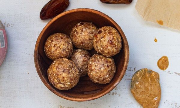 Η συνταγή της ειδικού με κάσιους και φράουλα είναι το τέλειο σνακ