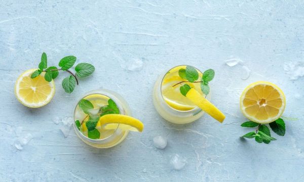 Νερό με μέντα: Βοηθά στην απώλεια βάρους;