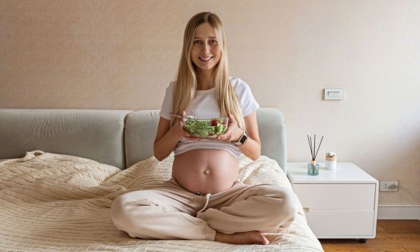 Εγκυμοσύνη και διατροφή: Τι να τρώτε τις μέρες με καύσωνα