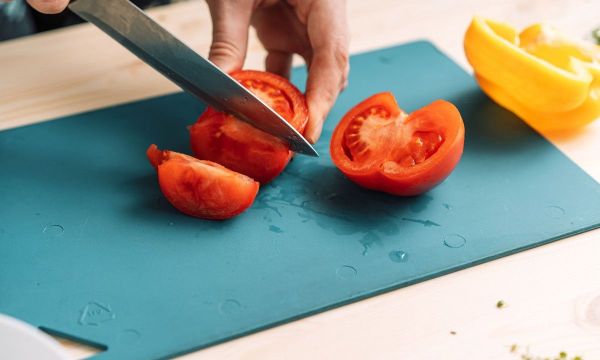 Detox τροφές που προστατεύουν την επιδερμίδα το καλοκαίρι