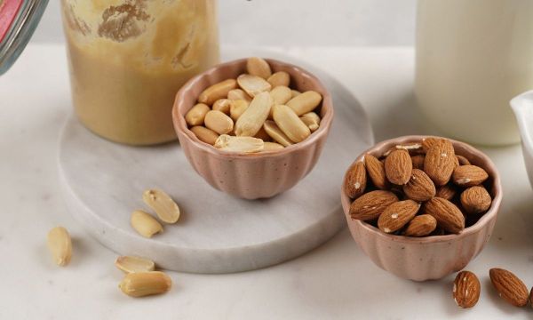 Αμυγδαλοβούτυρο: Πλούσιο σε βιταμίνη Ε, «καλά» λιπαρά και φυτικές ίνες